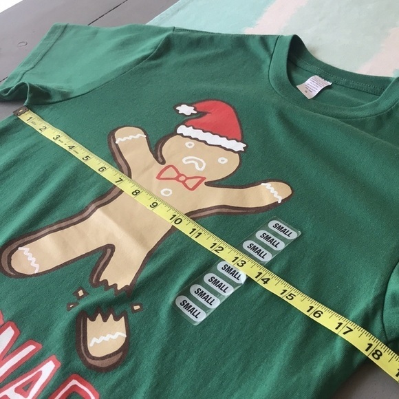Oh Snap Short Sleeve Crewneck Christmas Gingerbread Man Graphic T-Shirt - Picture 5 of 6